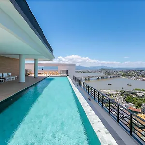 Tower - Predio Com Piscina E Estacionamento Apartamento Florianópolis